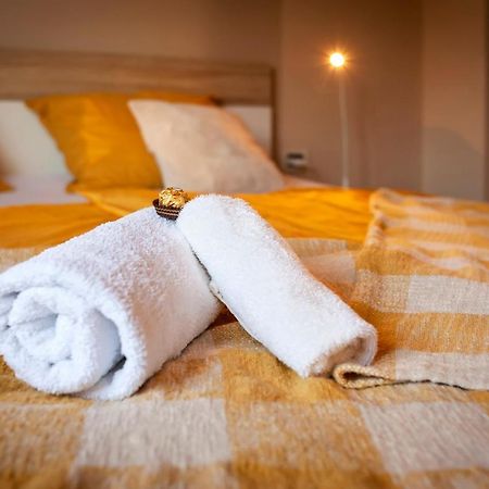 Room And Apartments Antea Rovinj Exterior foto